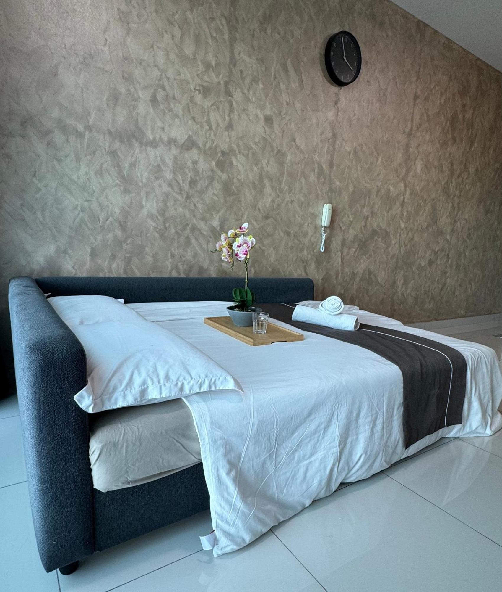 Greenfield A Sunway Subang 10 Pax 3r2b With Internet