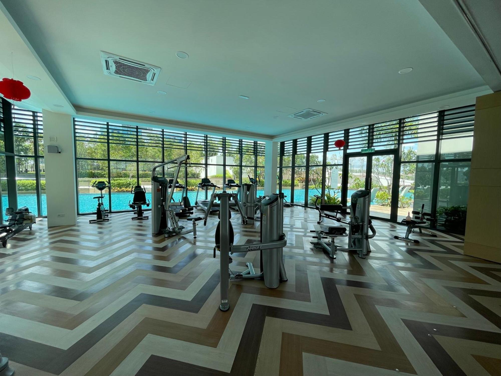Greenfield A Sunway Subang 10 Pax 3r2b With Internet * Petaling Jaya