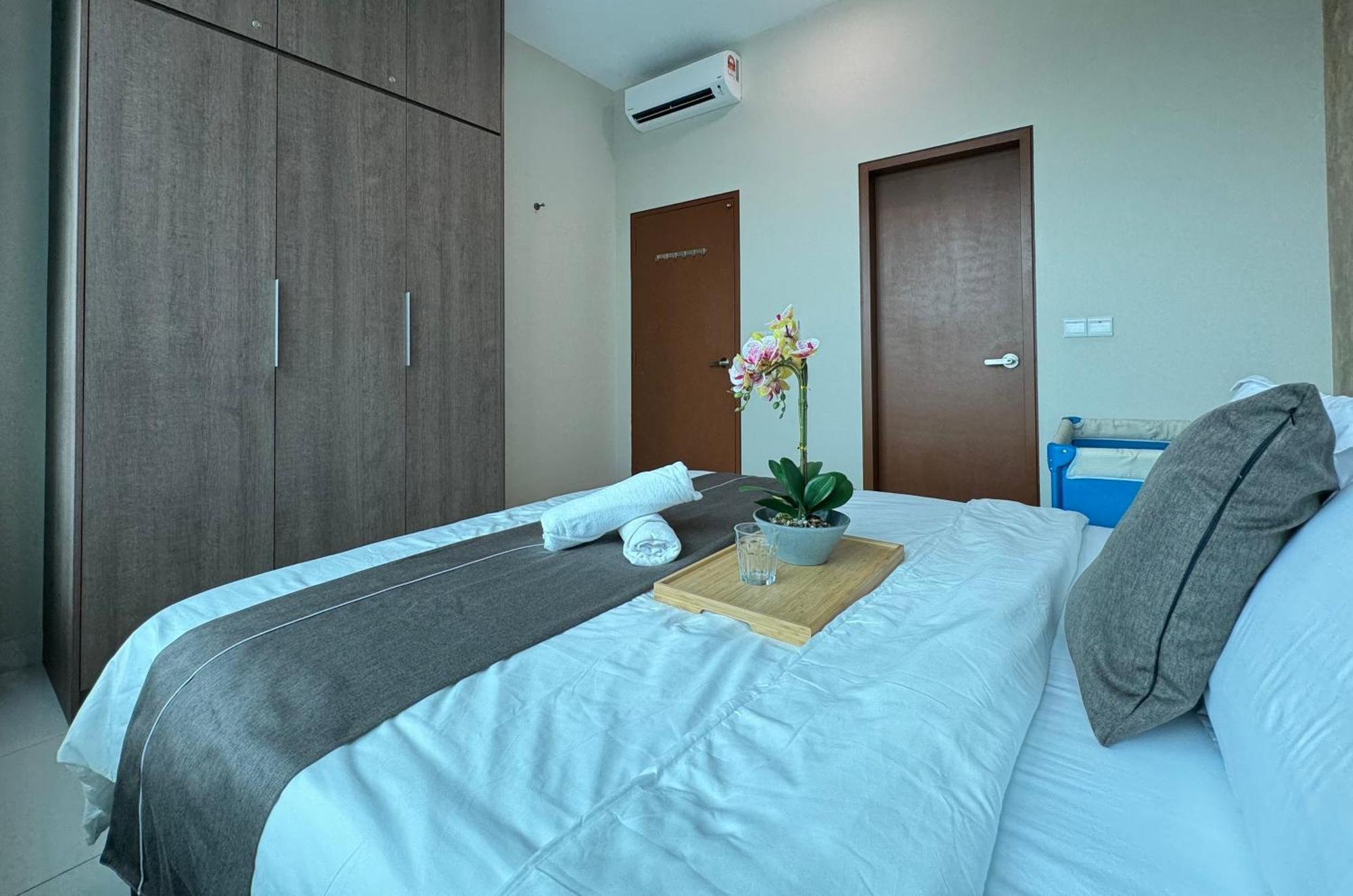 Greenfield A Sunway Subang 10 Pax 3r2b With Internet