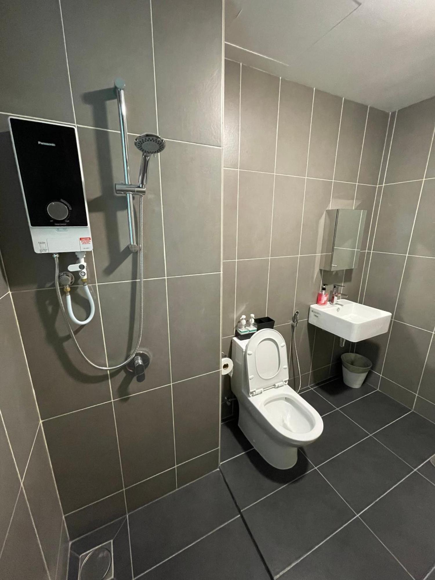 Greenfield A Sunway Subang 10 Pax 3r2b With Internet Apartment *