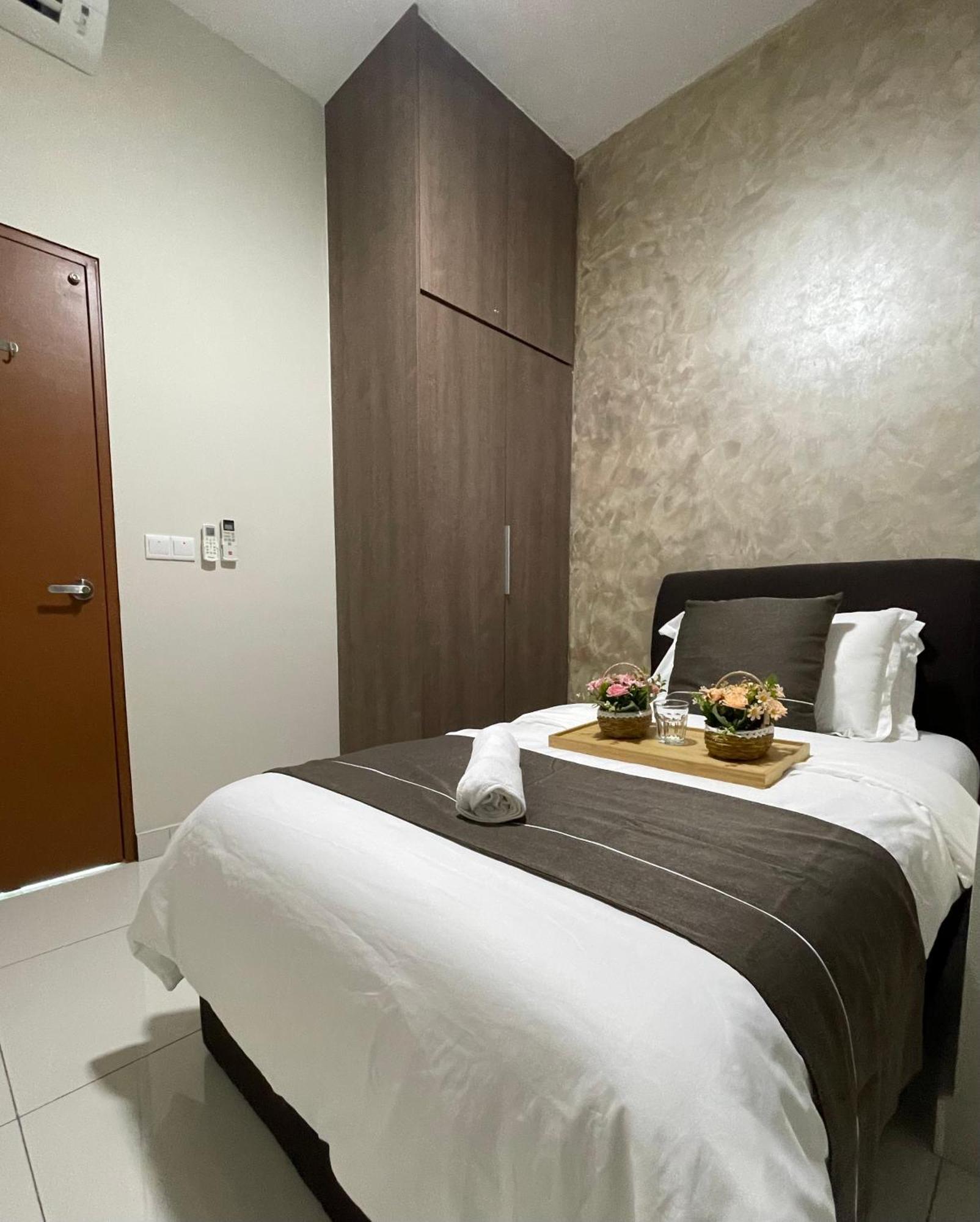 Apartment Greenfield A Sunway Subang 10 Pax 3r2b With Internet Petaling Jaya